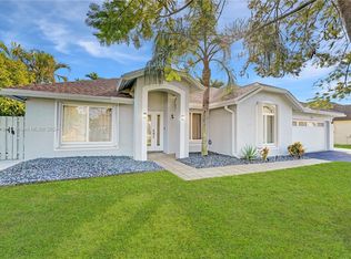 500 Greaton Ave, Davie, FL 33325