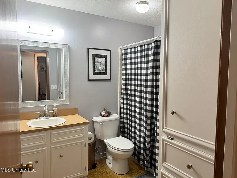 89 Twin Oaks Dr — Photo 9