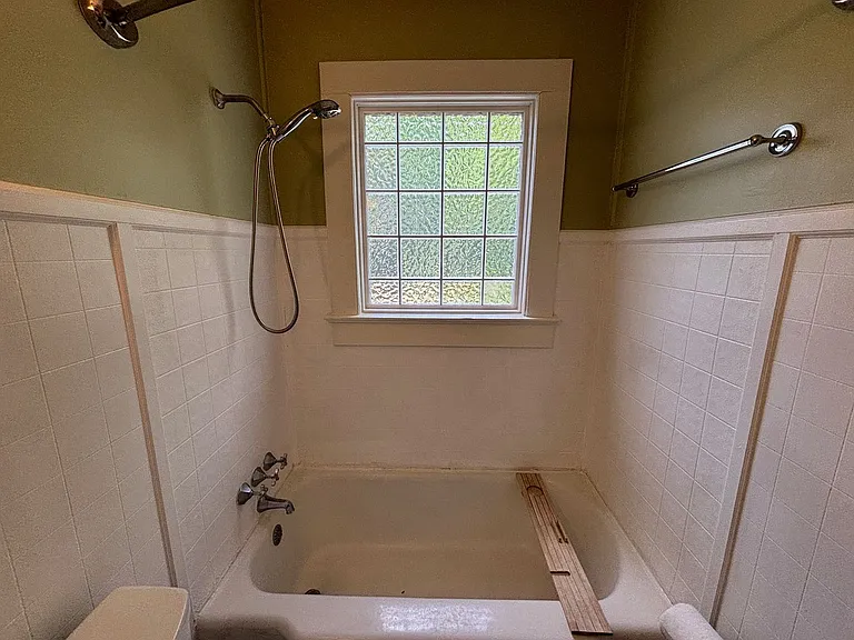 915 Brandon Ave — Photo 12