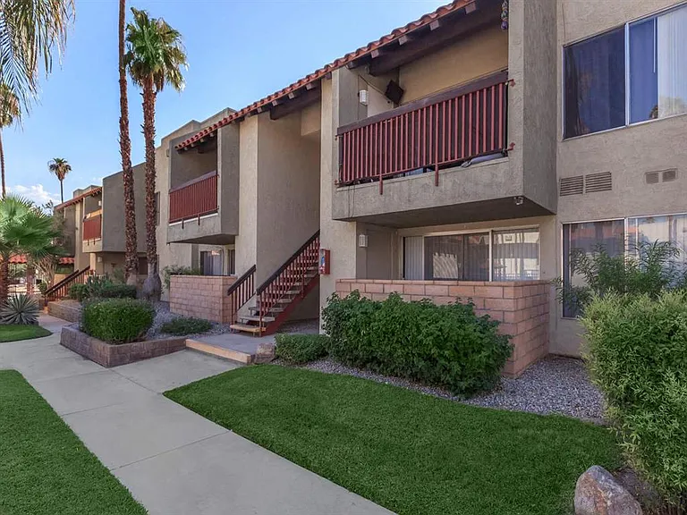 Sage Courtyard Apartments — Photo 29