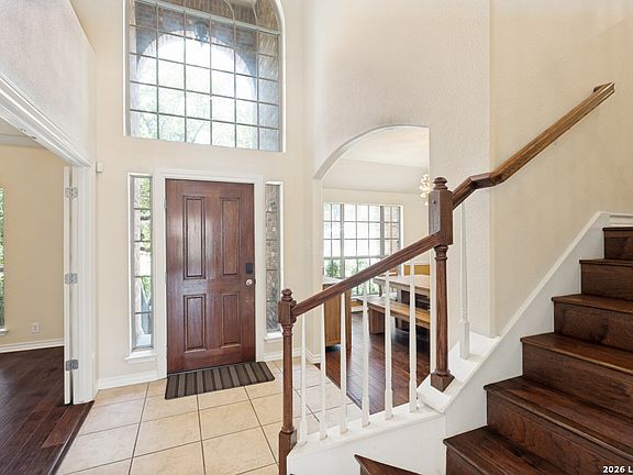 4th image of 18210 MANTLE DR