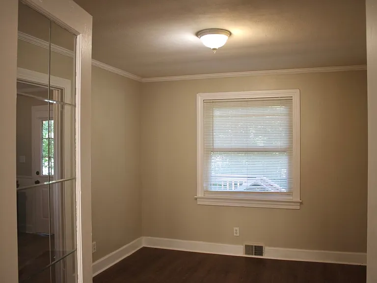 692 Brookdale Dr — Photo 10