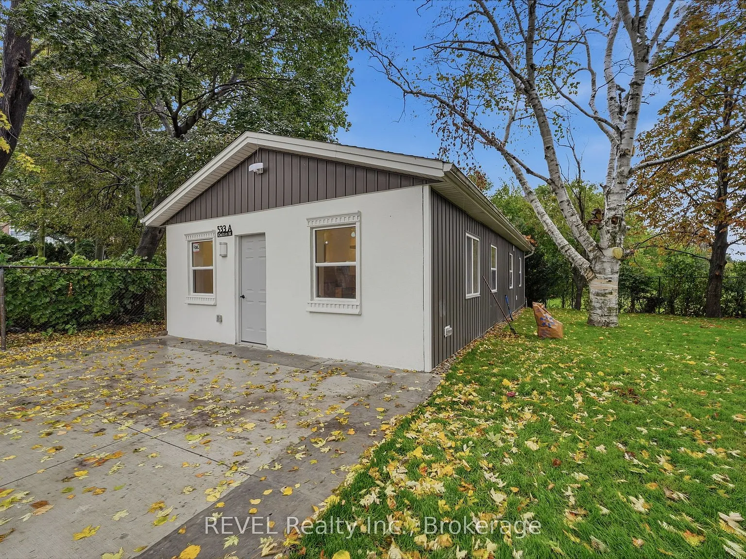 3 bed, $2,000 — Photo 3