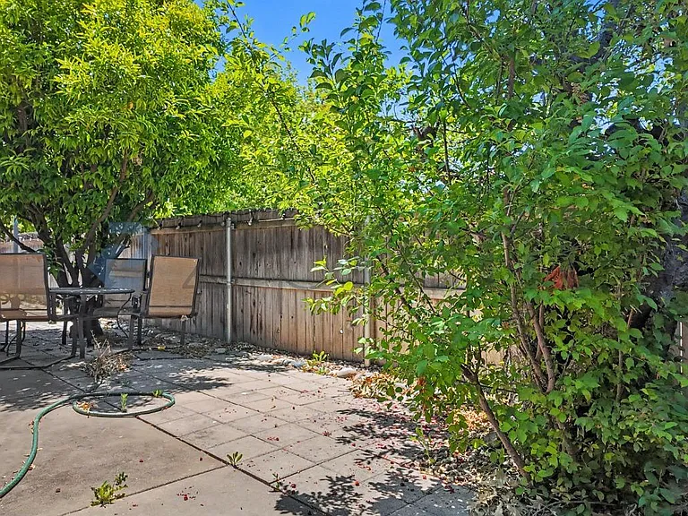 691 Cutting Way — Photo 50