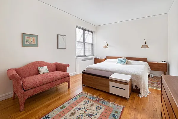 Sold by Park Property Advisors | media 21