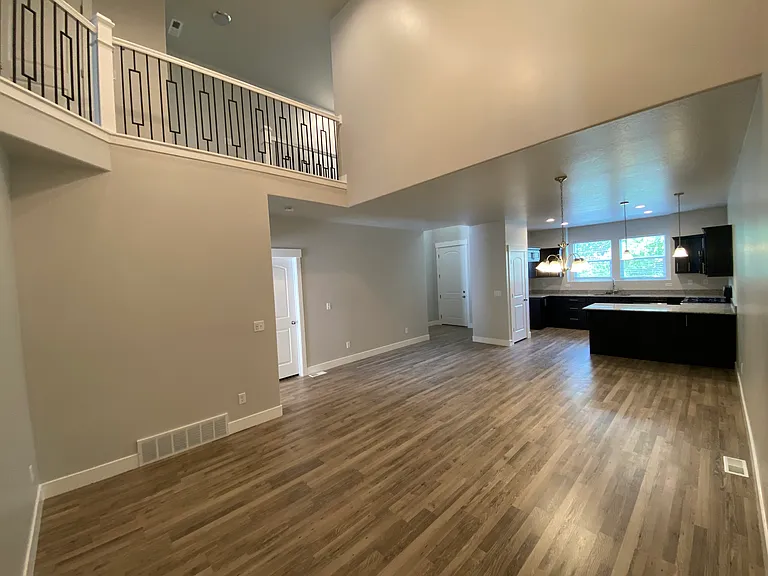 407 N 360 W — Photo 6