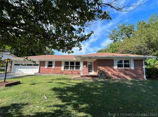 1805 Melody Ln, Ardmore, OK 73401