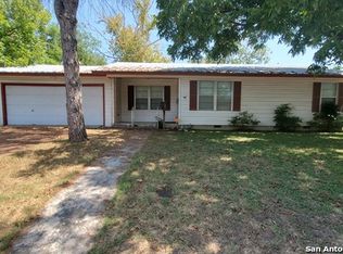 406 Bluebonnet Dr, Kerrville, TX 78028
