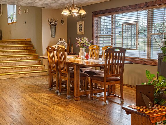 5th image of 402 Sand Creek Cir