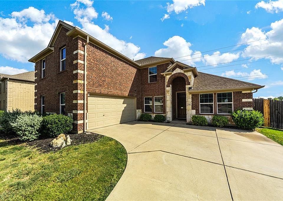 1st image of 700 Rolling Hills Ln