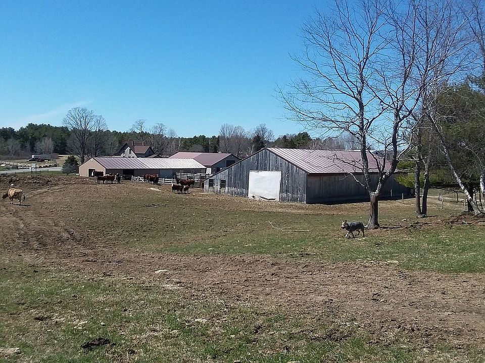 2nd image of 567 Winslow Rd