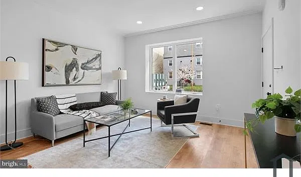3 bed, 1500 sqft, $4,650 — Photo 3