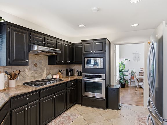 4th image of 5803 Cedar Cliff Dr