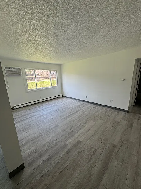 595 Wagner DR. - 12 — Photo 2