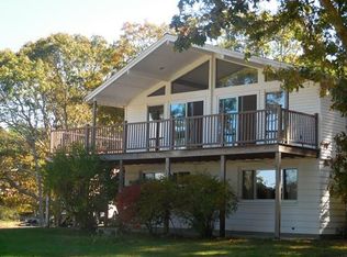 86 Edgewater Dr, Wareham, MA 02571