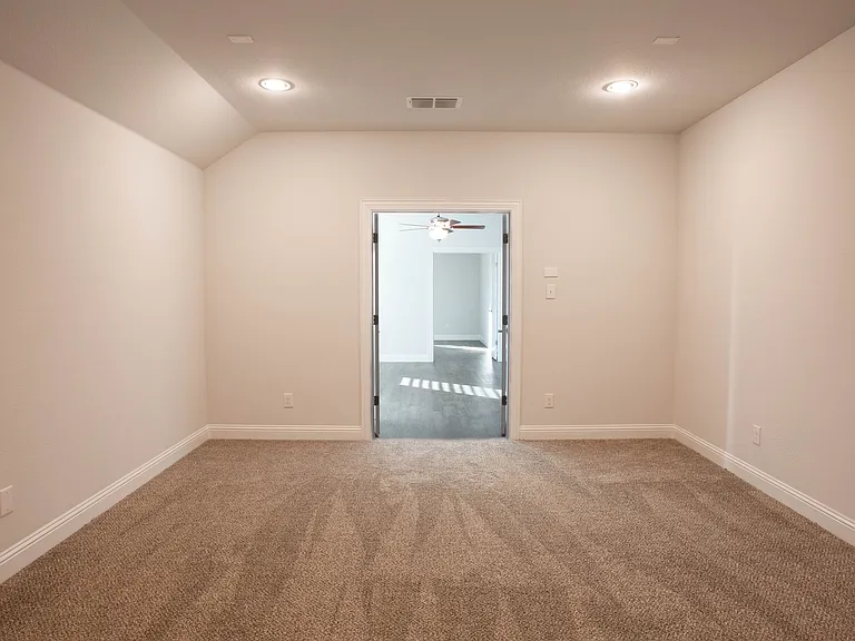 7600 Clear Rapids Dr — Photo 20