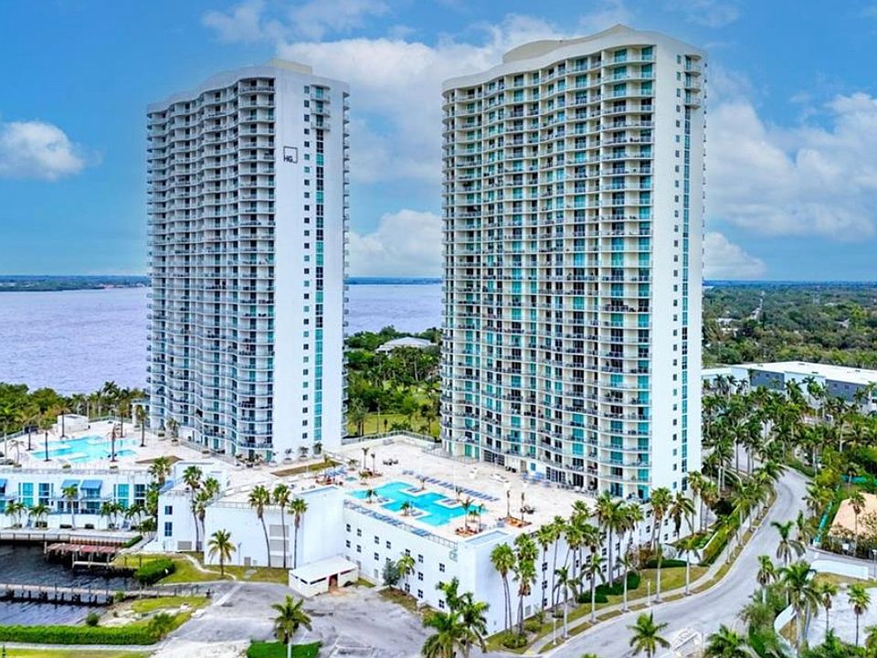 1st image of 3001 Oasis Grand Blvd #701
