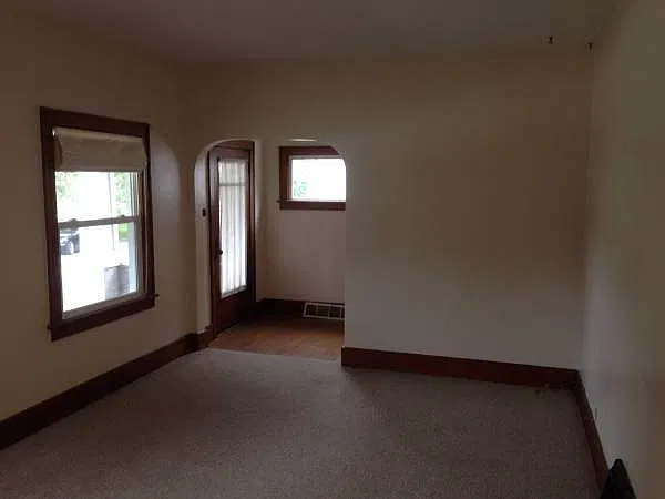 2 bed, $1,150 — Photo 3