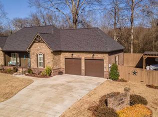 406 Cobb St, Scottsboro, AL 35768