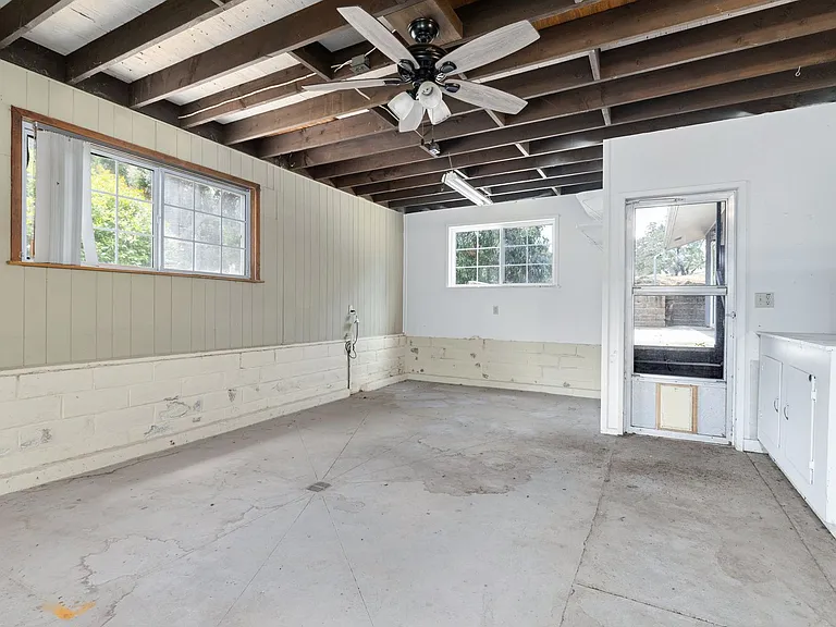 10065 Old Morro Rd E — Photo 22