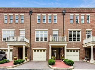 1410 W Wrightwood Ave #C, Chicago, IL 60614