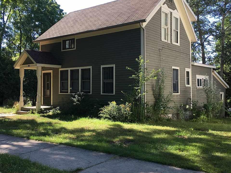 1st image of 418 Leelanau Ave