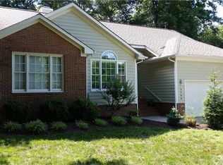 2706 Stonewick Ct, Jamestown, NC 27282