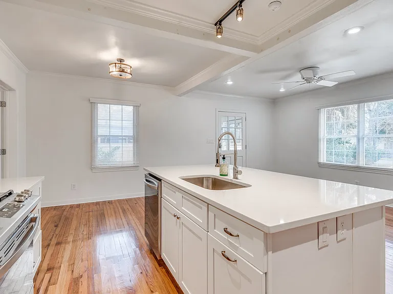 1936 Truett Dr — Photo 8