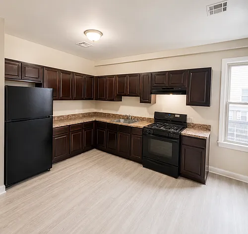 493-495 Irvine Turner Blvd #4 Photo 1