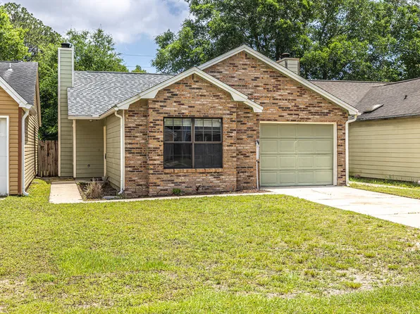 7 Carie Way, Valparaiso, FL 32580