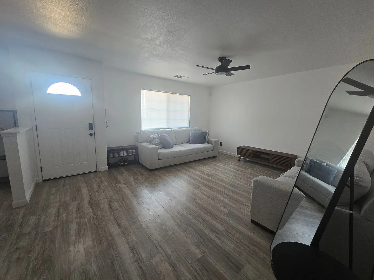 4 BR 2 Ba Available 9/1 — Photo 4