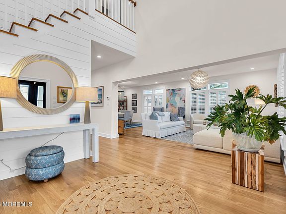5th image of 208 Salem Avenue