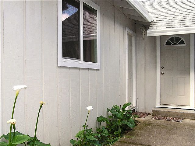1st image of 304 Forsythe Ln