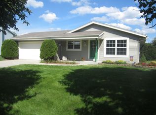 S86W18452 Sue Marie Ln, Muskego, WI 53150