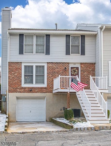 1st image of 44 Cambridge East