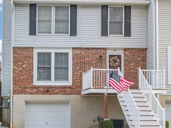 44 Cambridge East, Oxford Twp., NJ 07863