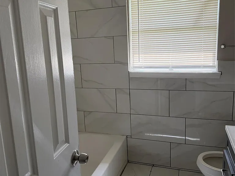 3203 Cliffdale St — Photo 16