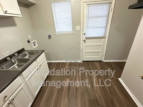 3rd image of 1056 Hudson St