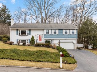 104 Thornberry Rd, Winchester, MA 01890