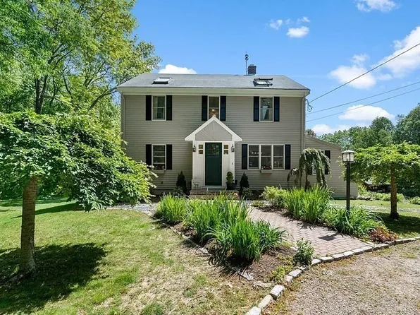 104 Lincoln St, Seekonk, MA 02771