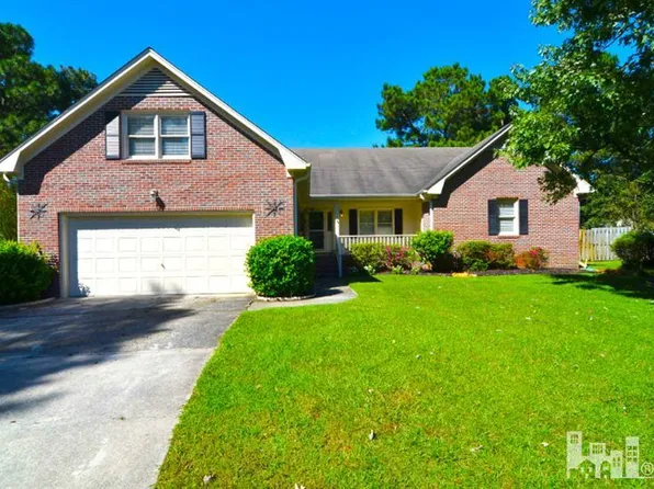 712 Grey Squirrel Dr, Wilmington, NC 28409