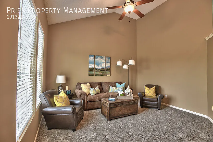 Prairie Crossing Single Family Home - Available December 2nd — Photo 2