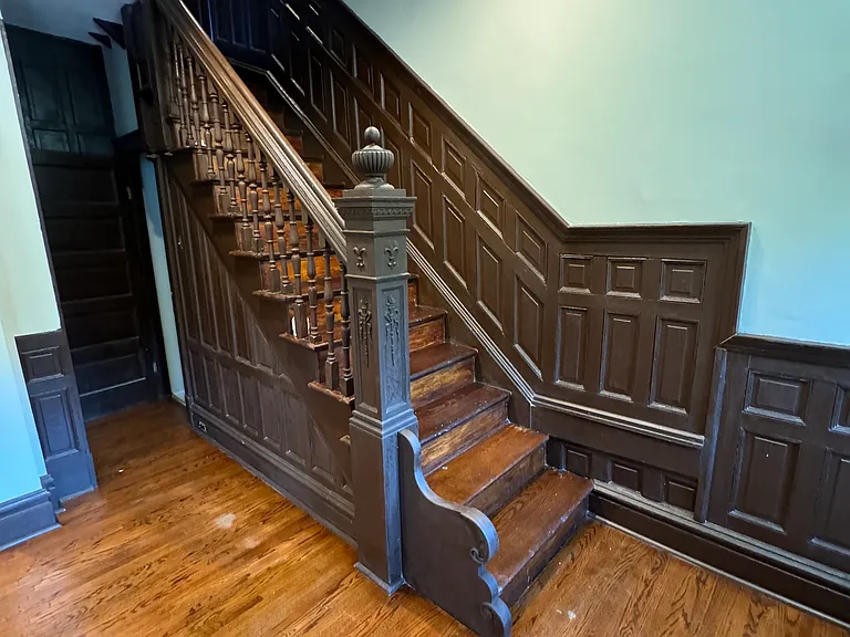 4230 Castleman Ave — Photo 7