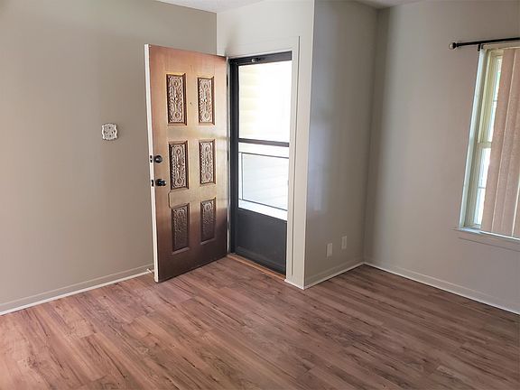 FRONT DOOR ENTRANCE