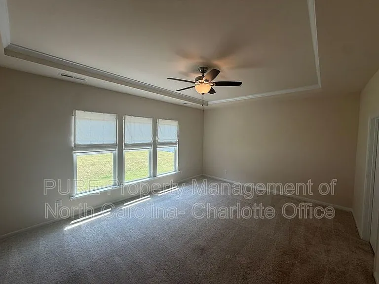 13818 Berkley Ave — Photo 26