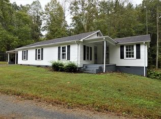 2619 Setzers Creek Rd, Lenoir, NC 28645