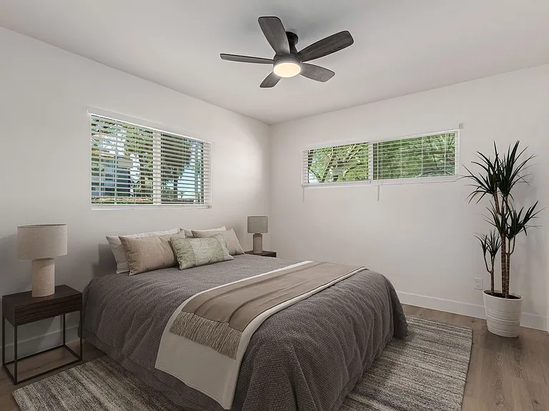 824 W Osborn Rd #4 — Photo 2