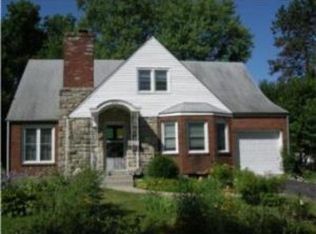 8119 Shawnee Dr, Overland Park, KS 66212
