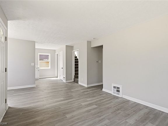 2nd image of 1620 Cedar Dr