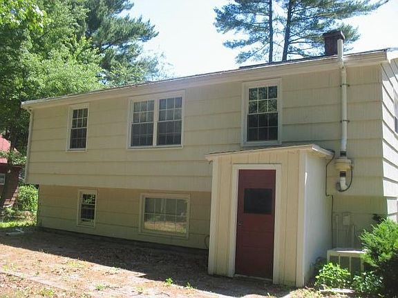 2nd image of 17 Lakewood Dr